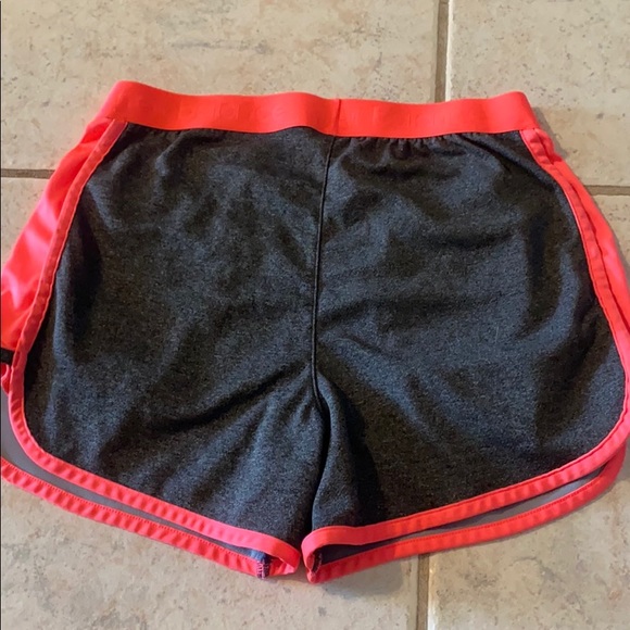 New Balance workout shorts - Picture 2 of 2